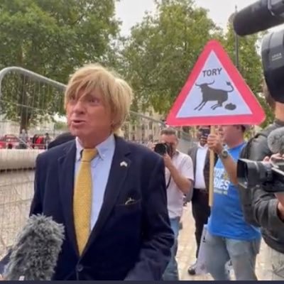 🇬🇧PARODY Sir Michael Fabricant🇬🇧EX-MP for Lichfield 🇬🇧 I do weird interviews on #GBEEBIES for cash🇬🇧 Proudly #BLOCKED BY HANNAN, MIKEGRAHAM and others