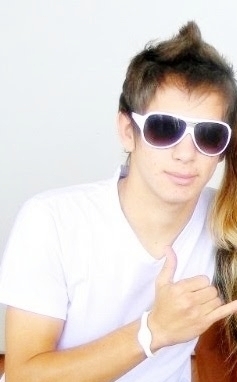 Me julgue do jeito que vc quiser a Opinião é sua a Realidade é minha...Feliz Ousado e Filho de Deus !