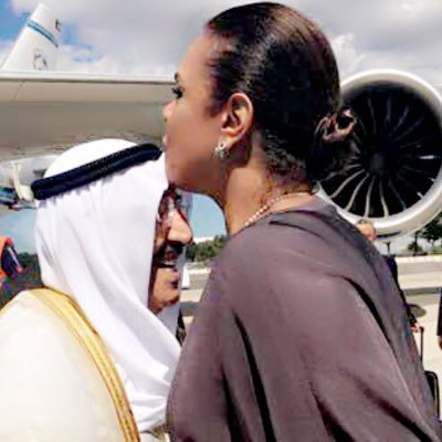 دكتوراة في فلسفة النقد الفني 🇰🇼 استاذ مشارك في النقد المسرحي🇰🇼 حكمتي اذا نطق السفيه فلا تجبه فخير من اجابته السكوت