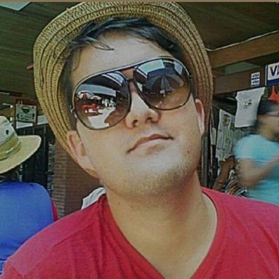 Gosto de falar sobre política, novelas, séries, filmes, realities shows, livros, músicas, escolas de samba, esportes, religiões, concursos...
