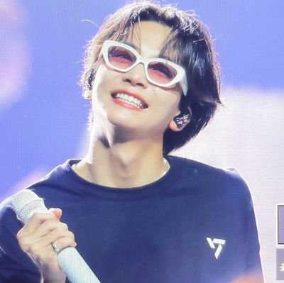 하꾸| She/Her | 21 | Multi stan acc | Live your life without an audience | im kidding half the time 😔

Header credit to: @jascyl_nyx