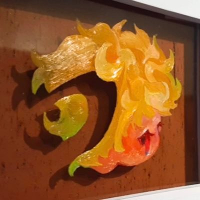 油彩を描いています。