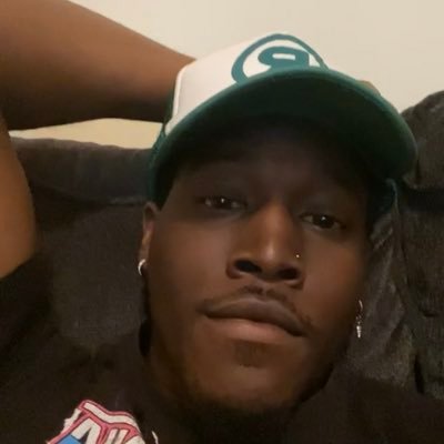 🥴Locked out my old account @1PrinceofZOE | ♒️🇭🇹🏀🏃🏾♂️💨 |