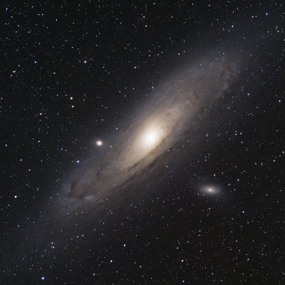🎣 Fly fishing enthusiast chasing trout and char by day, capturing the cosmos by night. 🌌
