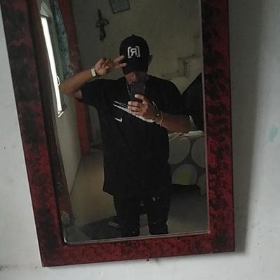 Lo único importante en la vida es saber vivirla, no importa como solo vívela 🤍😎