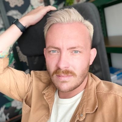 Neurospicy, tattooed and chunky. Don’t be a dick to trans folks. Celebrating the unloved, unknown, misunderstood, and championing difference.