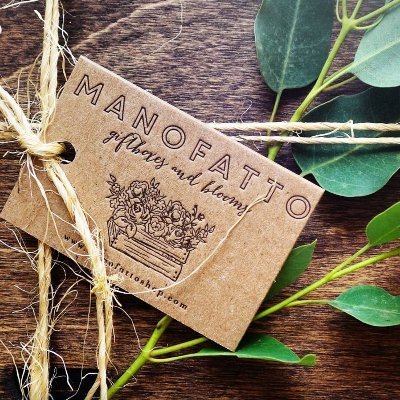 Welcome to Manofatto! Manofatto is slang for handmade in Italian. We build baltic birch wood giftbox