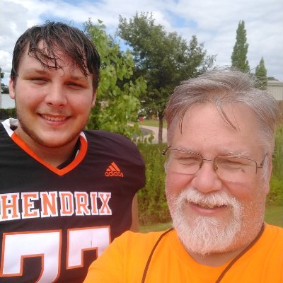Football Dad and Window Salesman. Father to a 6'4 300LB Hendrix Warrior OG #wildwarrior