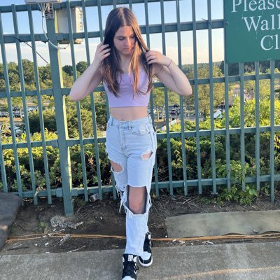 hopetodaro_'s profile picture. pv 23:)