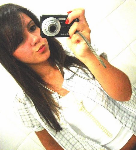 o que há ? vc tenta fazer o que é correto , mas o certo nao é aquilo que vc sempre achou . foi . acabou . nunca se eterniza .