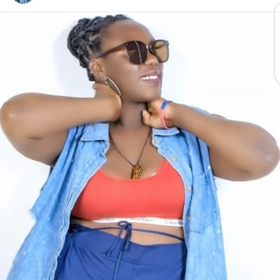 lauraine_melody's profile picture. Je suis juste une personne en situation d'handicap je suis activiste, je suis artiste musicienne je fais le Rap et le basket sur fauteuil roulant.