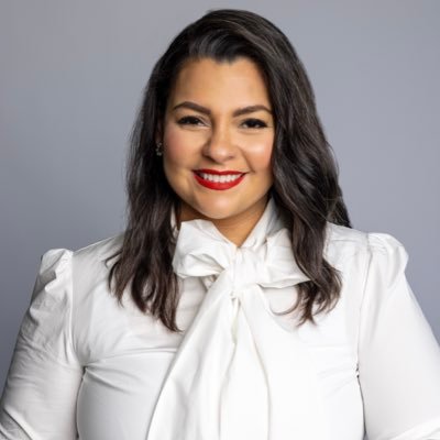 itsmarielasalas's profile picture. Mama | Executive Director at @SomosVC_ | Proud Member of @SGRho | UG: @PaulQuinn1872 | Grad: @TheNewSchool | Doctorate: @GraziadioSchool