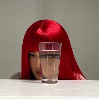 e scusa, sì, siam diversi, ma alla fine il succo è uguale nel tuo svuotatasche metti il tuo nome o l'iniziale