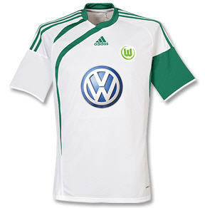 twitter oficial del vfl wolfsburg en @superligafifa.