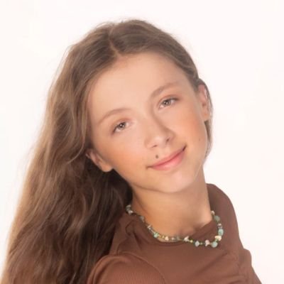 Child actress and model. Account managed by the parents.