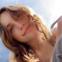 tori (@strawberrigf) 's Twitter Profile