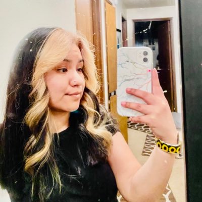 mzeejj92's profile picture. 