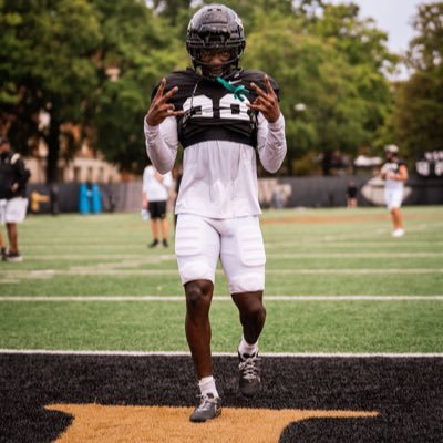 DB at Wake Forest University🎩🎩’23. 803✈️336 sc:cantstop_uno Orange Grove Baby🍊