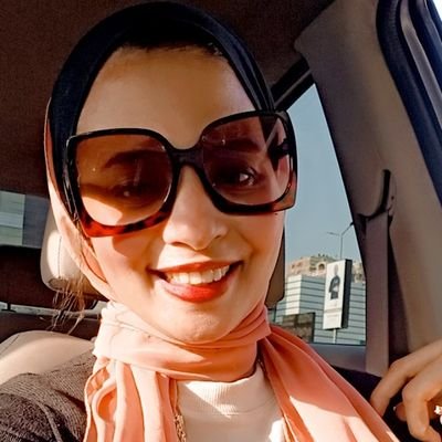 بحب ربنا جدا ❤ بحب كل روح حلوه بتدي لحياتنا بهجه ❤ المصليه والمصحف والسبحه هما  مثلت السعاده بالنسبالي 💙