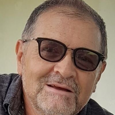 Si la vida te hace un click empieza por cambiar todos tu habitos sino la vida te llevara puesto