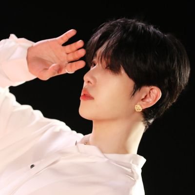 yananscult's profile picture. #YANAN: i can be your angle 😇