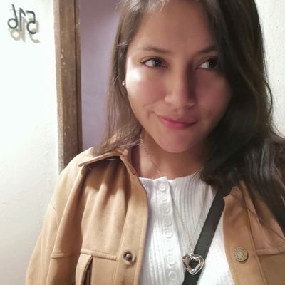 KarolRiscoAr's profile picture. Amante de los gatos, la Luna y los viajes, lo demás lo sigo descubriendo. 🐈✈️💕