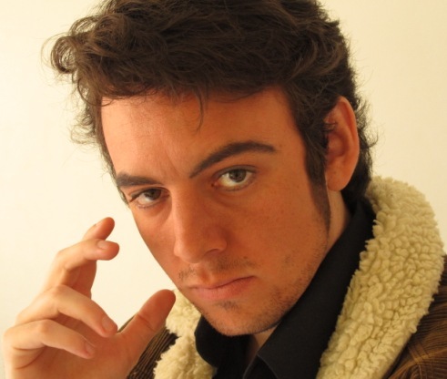 Apresentador do @showdecalouros_. Palestrante, consultor e coach de liderança em negócios. Autor de livros de reflexão e pensamentos.