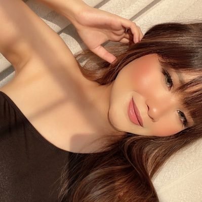 NadMircella's profile picture. Here to talk to myself.