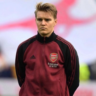 AFCLulu758's profile picture. @Arsenal❤️ Mbappe🤍💙 and Ødegaard💙❤️ enthusiast.