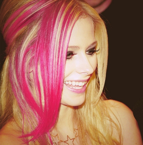 FC avrilocas, se for fã da @AvrilLavigne siga-me !