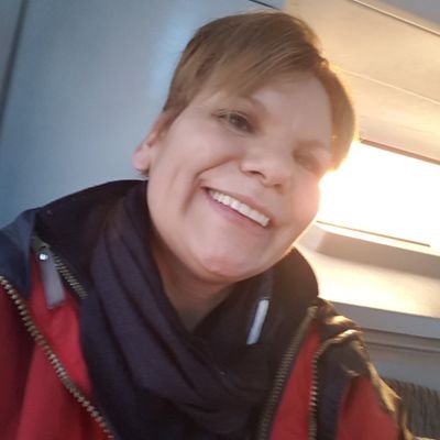 Evapeety's profile picture. I am a very beautiful Native Girl From Ontario,Canada..Being happy is what I choose to be everyday..Nobody can steal my happiness..