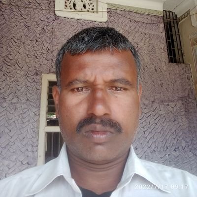 Jib hamari jati hai manab dharm hamara
Hindu muslim sikh isae dharm nahi koi nyara