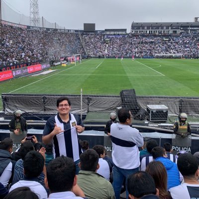 Derecho ULima 👨‍⚖️ || Alianza Lima, Mannucci y Leicester💙 || Fanático de los inviernos❄️