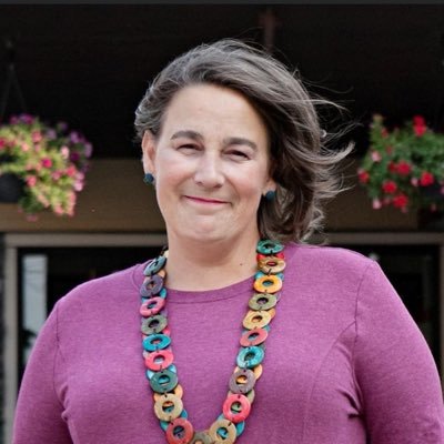Parent, Neighbour, Friend, Community Builder & Leader in beautiful Canmore, Ab. RT's, Follows do not equal endorsement. #Canmore4Every1 🌈 She/her