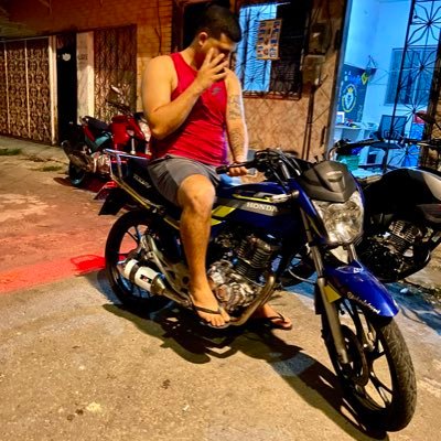 4town 🌊 | ouçam meu último lançamento: https://t.co/w2qGs43Gg8