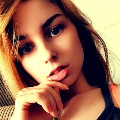 Instagram batgirl01997
Snapchat babyyyygirl2
Onlyfans - babyyyygirl2