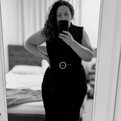 EmwilkinsonR's profile picture. Digital Production Manger | Beach lover | Sports Junkie | Wine and Gin Taster