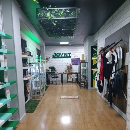 Primera tienda especializada en CBD de La Coruña.   Producción nacional y libre de pesticidas o metales pesados.
#Pedidos por DM o en el 633165322 WhatsApp