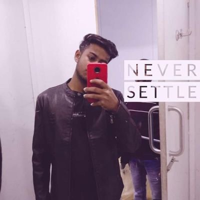 SuvadeepDey7's profile picture. iam the one