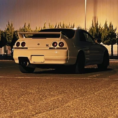 R33 GT-R / ダーツ / 岡山 / 23歳 / 美容師