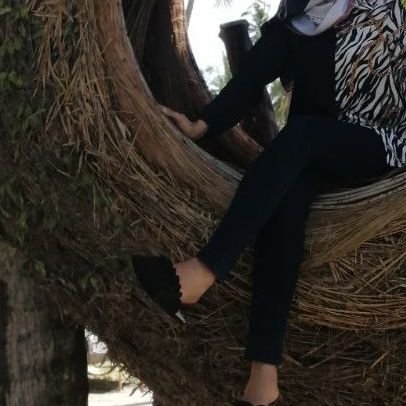 Use ur smile to change the world , dont let the world change ur smile  💖