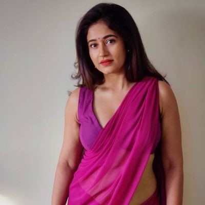 @Bajwa_Poonam85