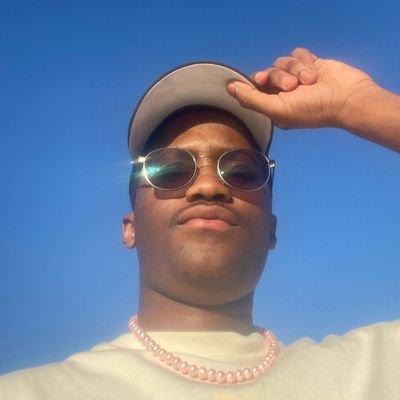 I heard Twitter's funny 🤷🏽♂️🤷🏽♂️
IG:@papii_swoosh