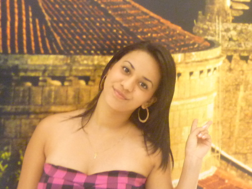 A minha imagem é você quem faz ...
   Mas a minha vida, sou eu quem vivo ...
   Não sou feita de palavras, sou feita de atitudes!!!
