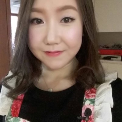 내가 사랑하는 삶 만들기
할 수 없는 것을 깡통으로, 내 꿈을 계획으로 바꿨습니다.
암시가 행복의 열쇠이기 때문에 나 자신의 햇빛을 창조하고 걱정하는 세상에서 전사가 되십시오.
