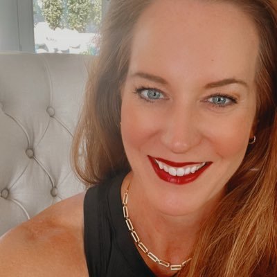 Twila is The Founder & CEO of Spa Development International. Twila works with leading Hotels & Resorts with their equipment for their spas and salons.