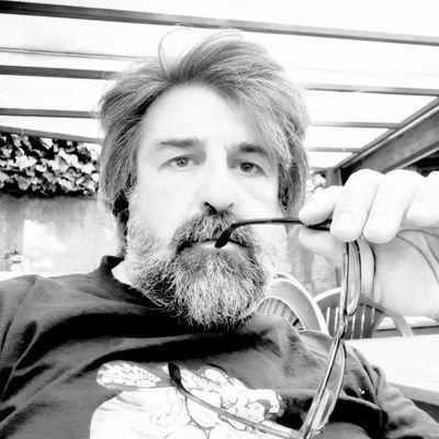 Agam336's profile picture. “Spregevole è l'uomo che una cosa cela nel profondo del cuore e un'altra dice.”
Omero