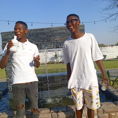 Recording artist | Song Writer| Entertainer | GiN & Juice 🥃 | For bookings : Katlegokalanke19@gmail.com
#UrbanSothoMusic 🖇️