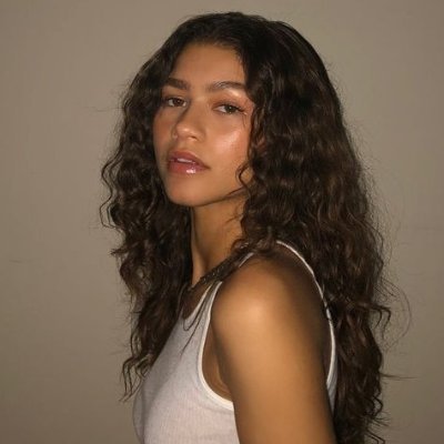 Shayyyymyname's profile picture. Hi 🥹