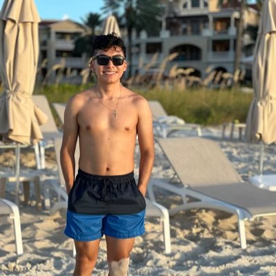 bryandiaz__'s profile picture. 🇺🇸🦅🌎⚓️🪖🎖️